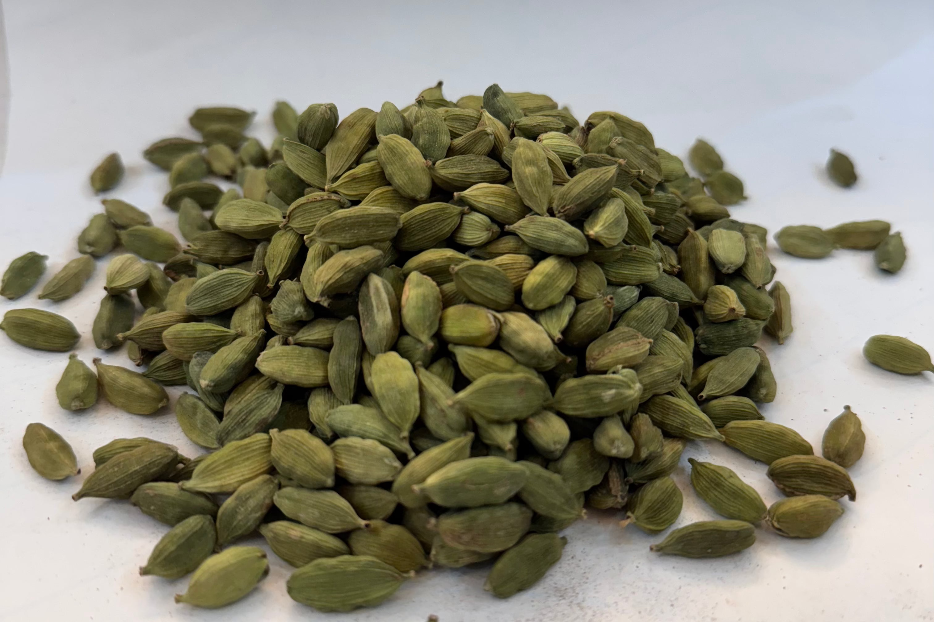 Vaasira Pure Green Cardamom – Handpicked for Aroma & Freshness 50gm
